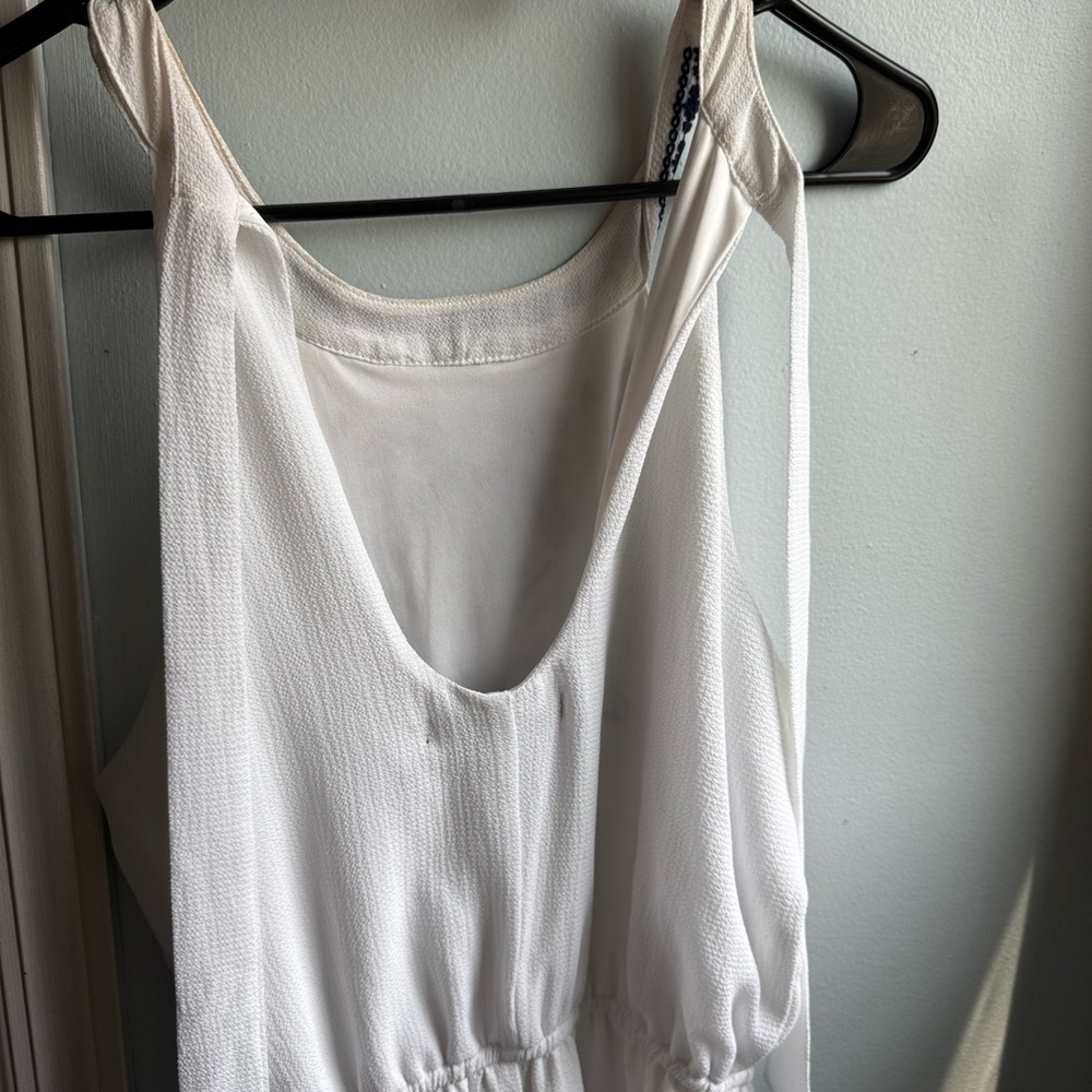 White
Romper - Picture 4 of 5